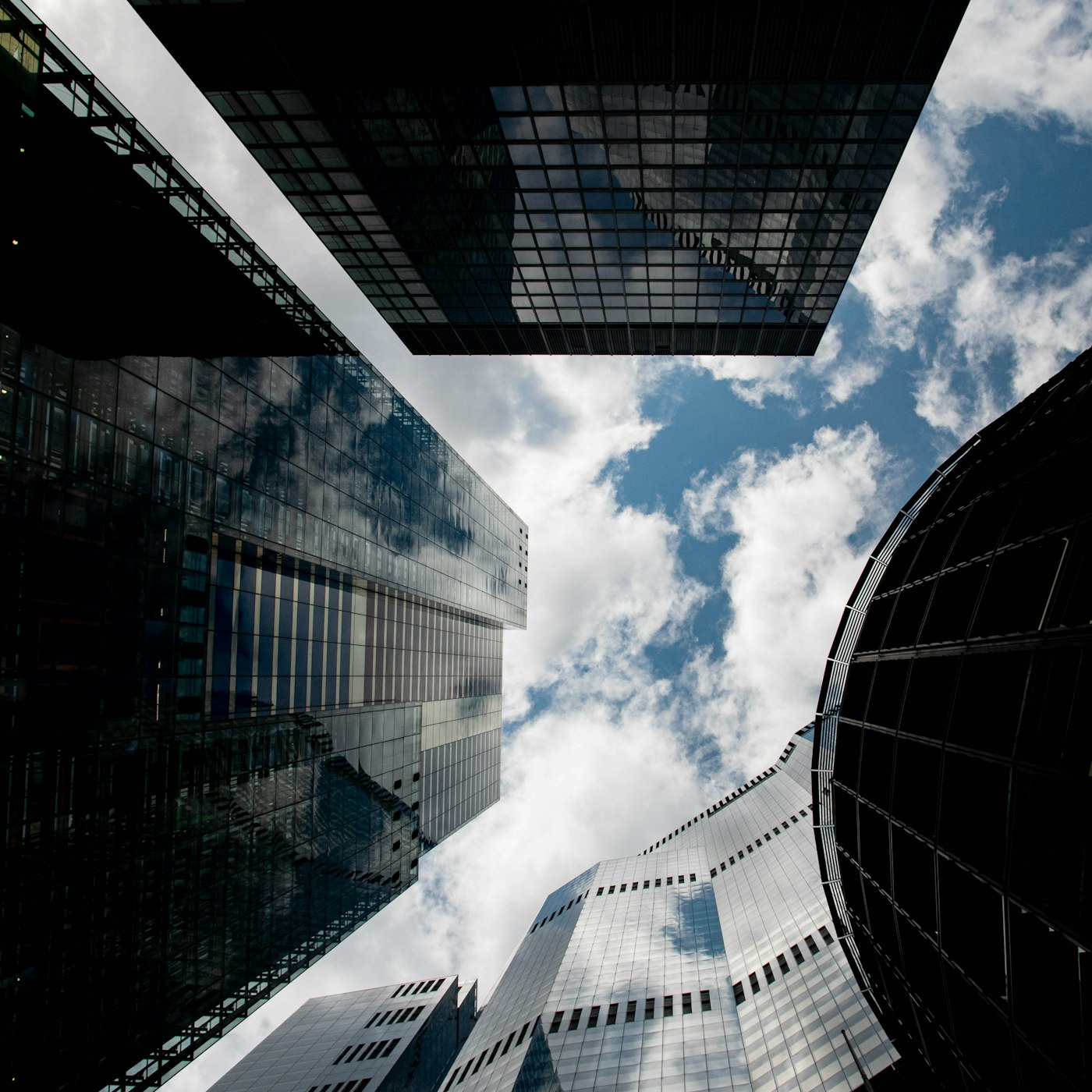 US Market-Entry Tax Structuring for Foreign Companies: Subsidiary, Branch, or LLC